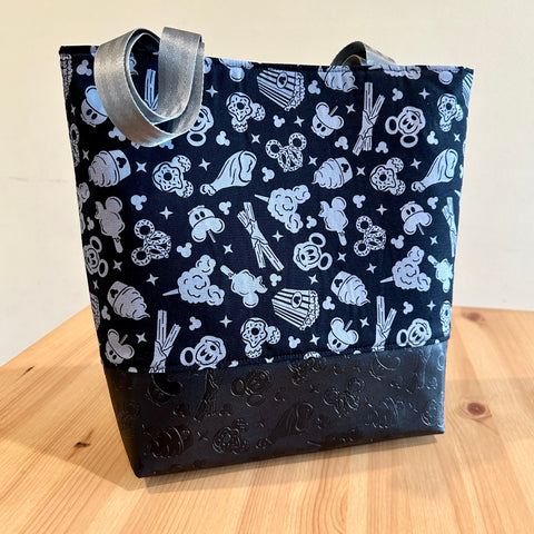 Snacks (black) - Tote Bag