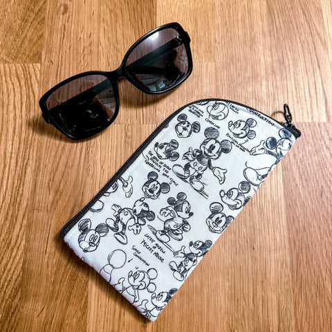 White Sketch Mouse - Sunglasses Case